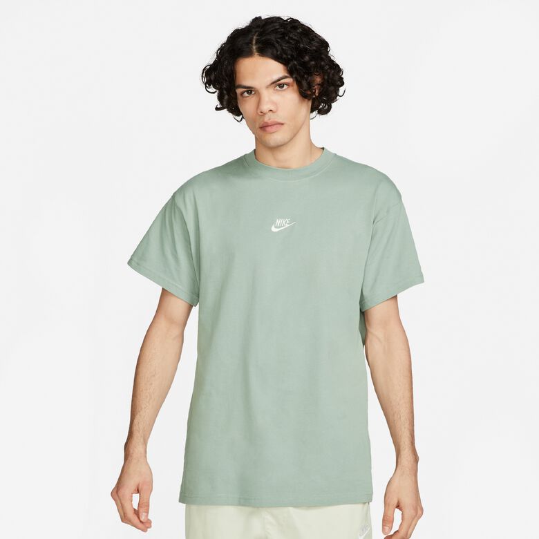 NIKE Sportswear green/sail T-Shirts online at SNIPES